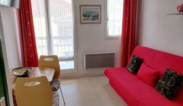 Studios Curistes 4 ème étage avec Balcon, ascenceur et parking Lamalou les Bains