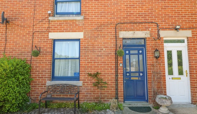 STUDLAND COTTAGE, pet friendly, with open fire in Studland