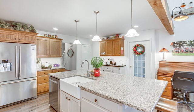 'Stumptown Manor' Lancaster Home: Central Location