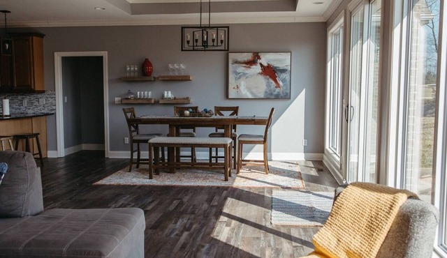 Stunner Golf Course View | Walkable to Club House