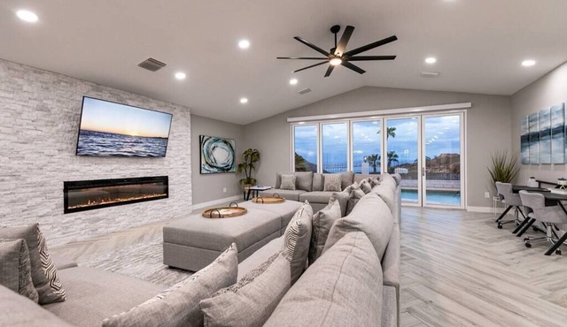Stunnig Lake View, Heated Pool, Single Story!