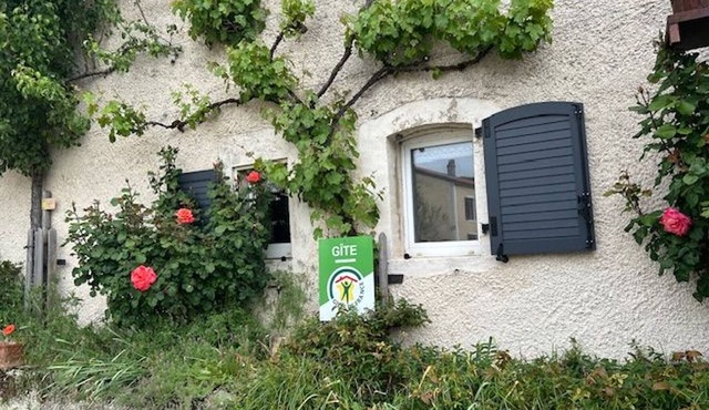 Stunning 19th-Century Farmhouse with Electric Car Charger, Near Madine Lake and Lorraine Park