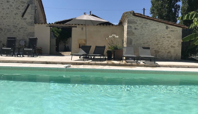 Stunning, 4 ⭐️ relaxing, peaceful, private pool, fishing lake sleeps 18 Dordogne