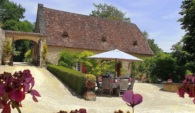 Stunning renovated Country house, large luxurious pool 14.5m x 6m