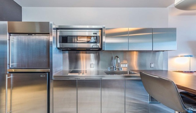 Stunning 1 Bedroom 33rd floor