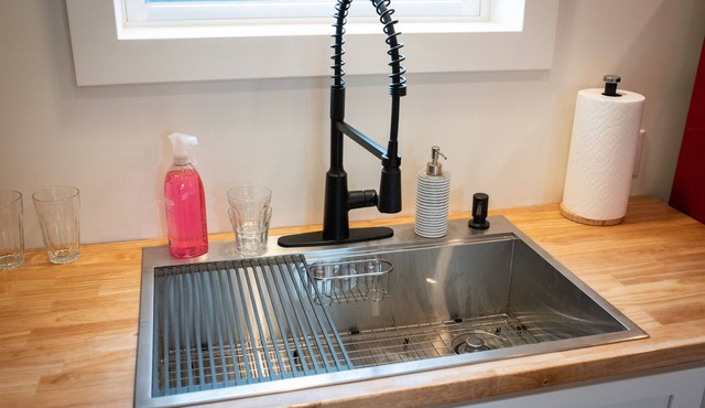 Stunning 1 BR Loft Apartment Gloversville-Nothing like it in the area