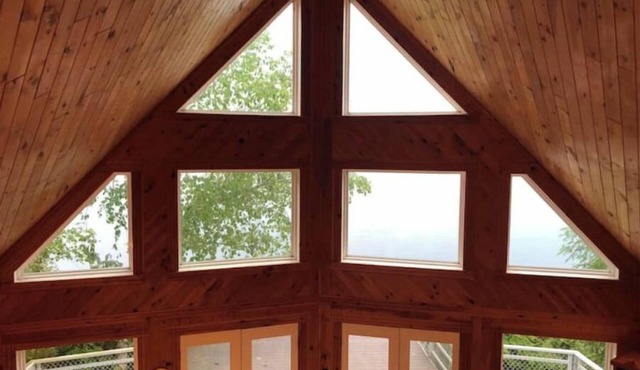 Stunning 1000 Islands Riverhouse w/private dock