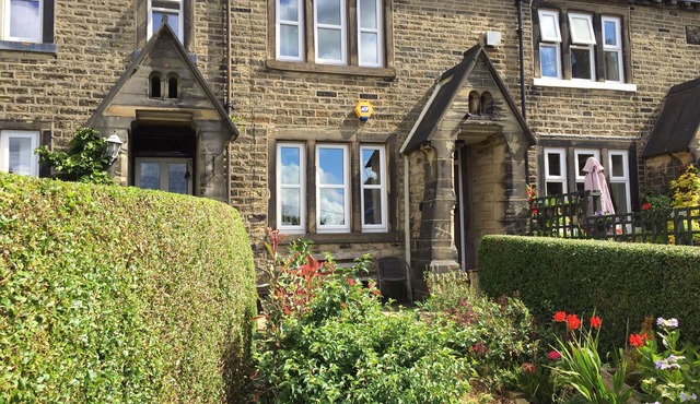 Stunning 17c cottage, a true home away from home, in a delightful heritage area