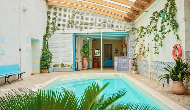 Stunning 18th century vacation home with unique views of the picturesque Dordogne River.