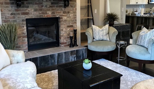 Stunning 1902 Historic Montford Cottage, Walk to downtown Asheville!