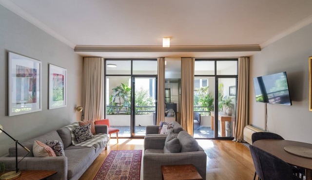 Stunning 1Bed Surry Hills Balcony Apt w Parking