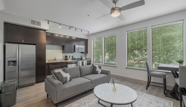 Stunning 1br Apartment I W/D I Parking