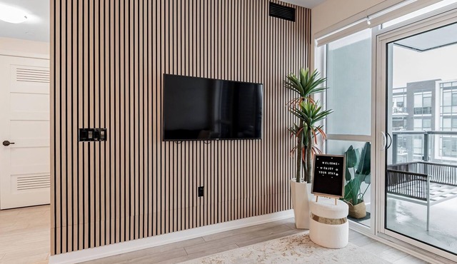 Stunning 1BR w Pool ~ Free Parking & Self Check-In