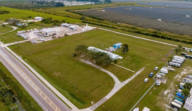 Stunning 2/1 apt. on 4 acres