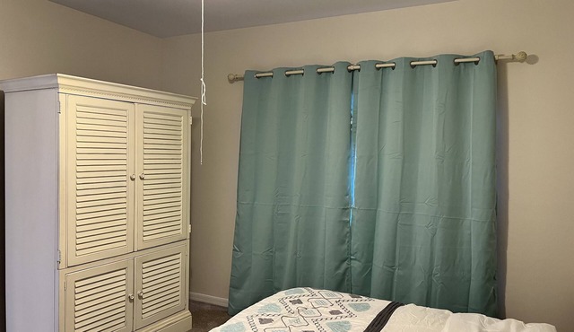Stunning 2/2 Carlton Lakes Condo: Your Naples, FL Paradise Awaits!
