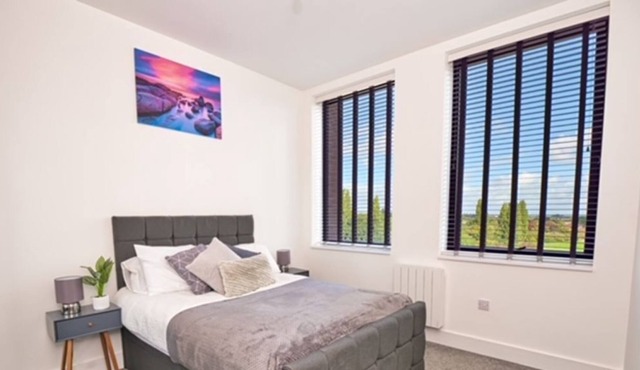 Stunning 2 Bed Apartment Near BHX and NEC