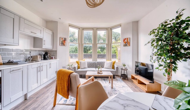 Stunning 2 Bed by the City Centre & Bute Park