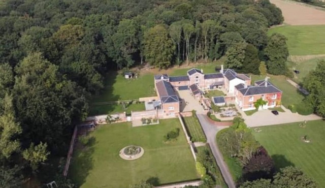 Stunning 2 bed cottage on rural country estate only 7 miles from Norwich