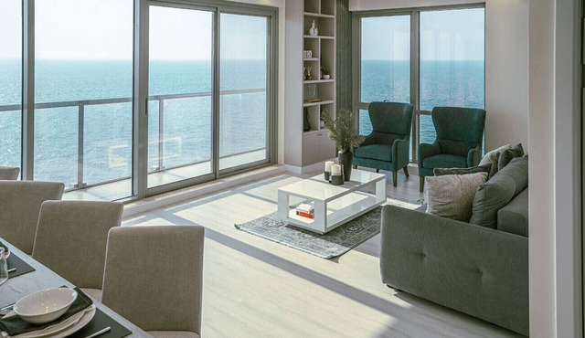 Stunning 2 Bed in Pacific with Ocean Views