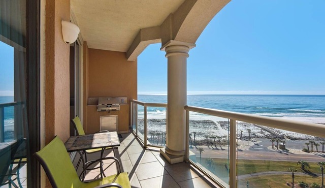 Stunning 2-bedroom condo in amazing Pensacola Beach with gorgeous Gulf views