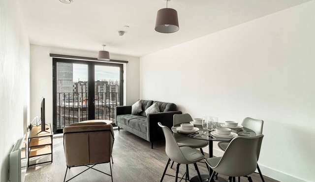 Stunning 2 Bedroom Apartment in Liverpool w Views