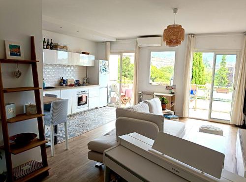 Stunning 2 bedroom apartment with Terrace and Sea view, Nice Cimiez Liberation