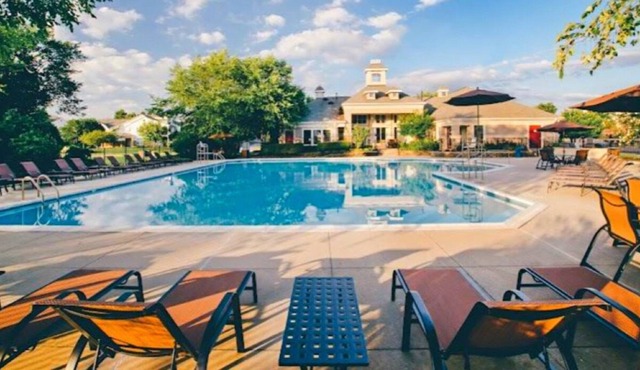 "Stunning 2-Bedroom Condo: Your Perfect Home Away from Home!"
