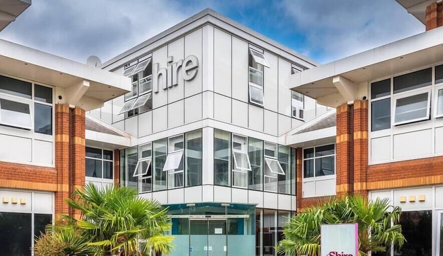 Stunning 2 Bedroom 2 Bathroom Apartment in Chineham, Basingstoke