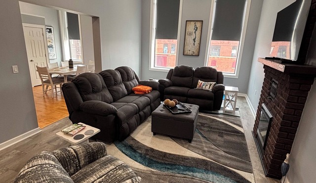 Stunning 2-Bedroom Loft with Modern Charm