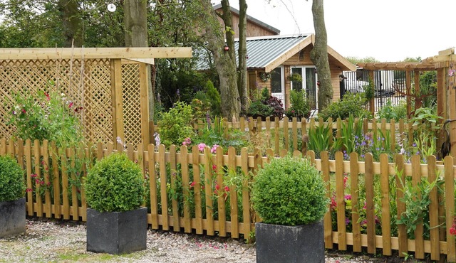 Stunning 2-bedroom Log Cabin