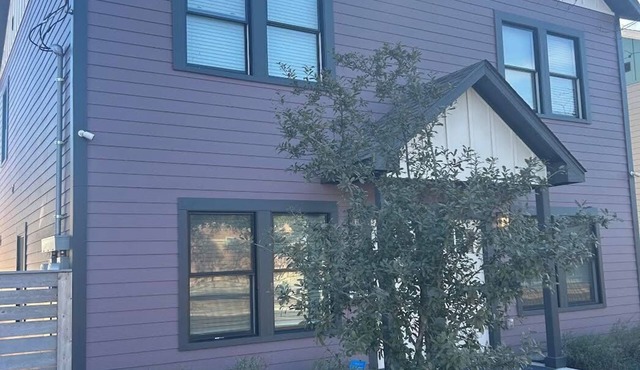 Stunning - 2 Bedroom 1.5 Bathroom furnished Apartment With Great Amenities