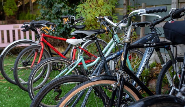 Stunning 2 buildings across from each other sleeps 16 people