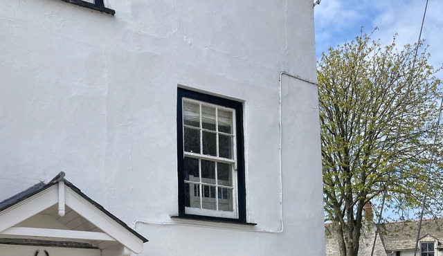 Stunning 200 year old cottage in lovely village location