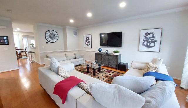 Stunning 2400 Sqft. 4 BR, 3.5 BT in the most convenient location to Quantico