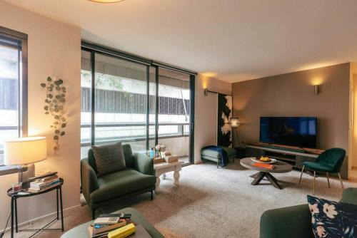 Stunning 2BDR Apt in the heart of Docklands