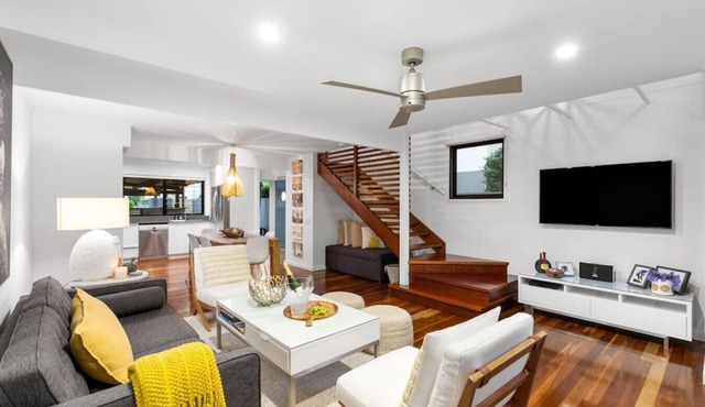 Stunning 2bed/2bth-CottonTrees 3BLK Beach/Dogs OK