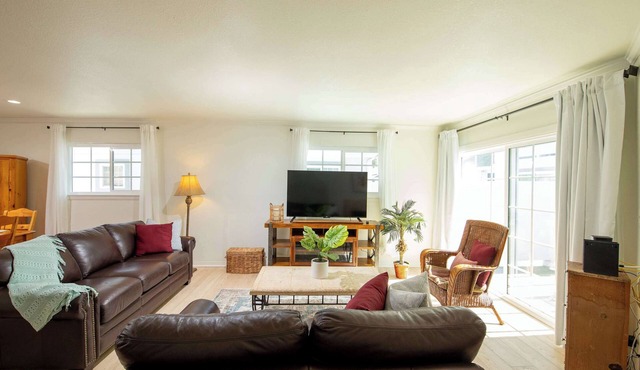 Stunning 2Br 3Ba Condo