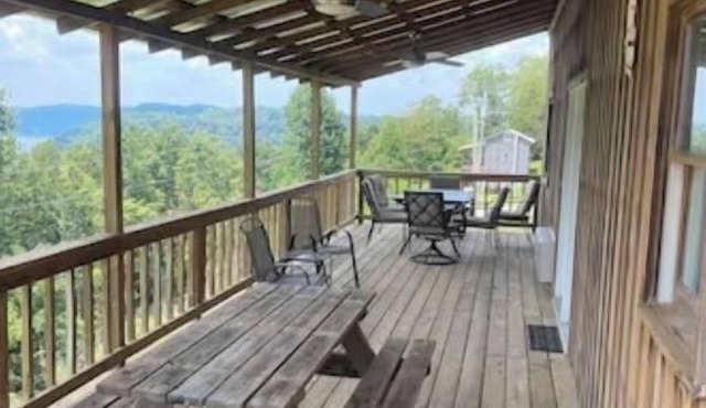 Stunning 2BR Lake Cabin Mine Lick Creek Resort 160