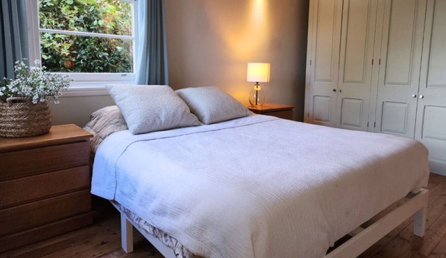 Stunning 2BR Unit in Queenscliff