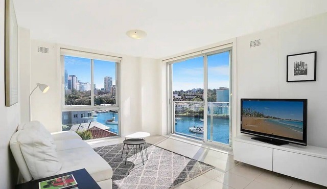 Stunning 2BR Waterfront Panorama With Pool