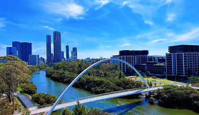 Stunning 2BR with River & City Views in Parramatta