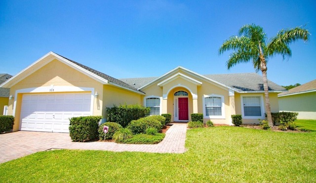 Stunning 3 bed/2 bath w Den/Near Disney/South Facing Pool/Hot Tub/FreeWiFi/Xbox1