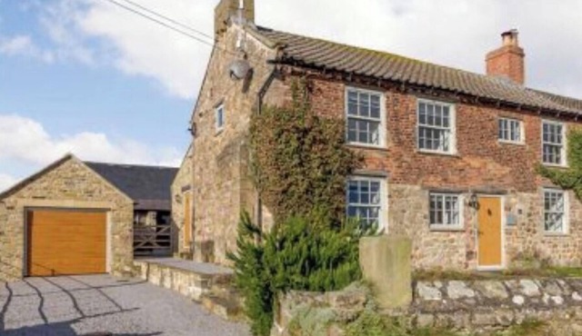 Stunning 3 Bed Cottage