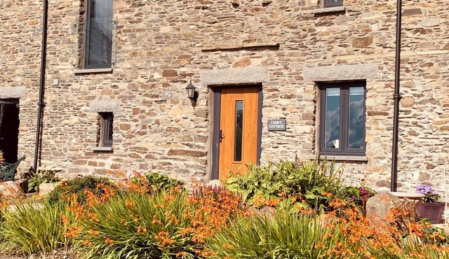 Stunning 3 bed cottage with exceptional views over fields and the Lakeland fells