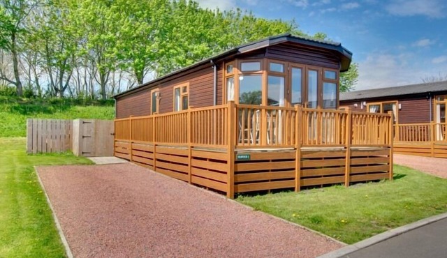 Stunning 3-Bed Hot Tub Lodge, Northumberland