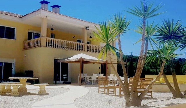 Stunning 3 bedroom rural apartment near Pinoso