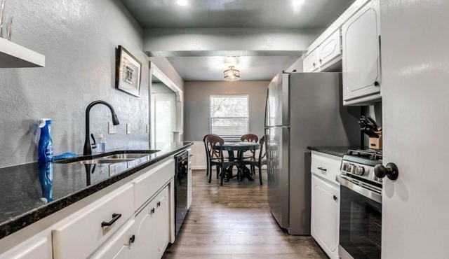Stunning 3-Bedroom Veteran-Owned Home in Quiet OKC