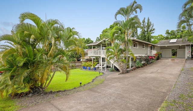 Stunning 3-bedroom 2-bath home in Kailua Kona with AC sleeps 8