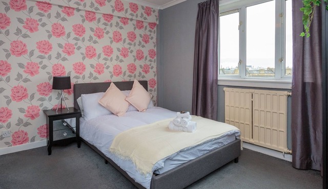 Stunning 3 bedroom Apartment, Edinburgh