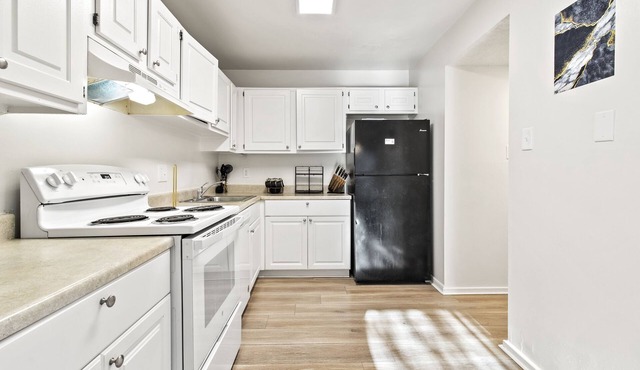 Stunning 3-bedroom townhouse with a beautiful backyard Luxury stay